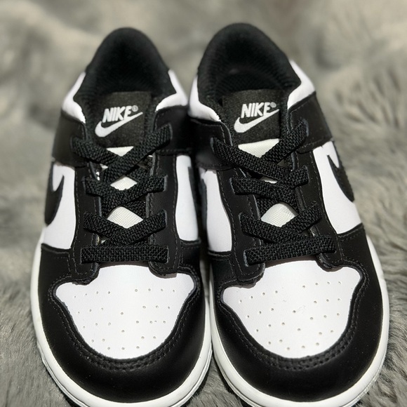 Nike Kids Black & White Dunks - Picture 3 of 7